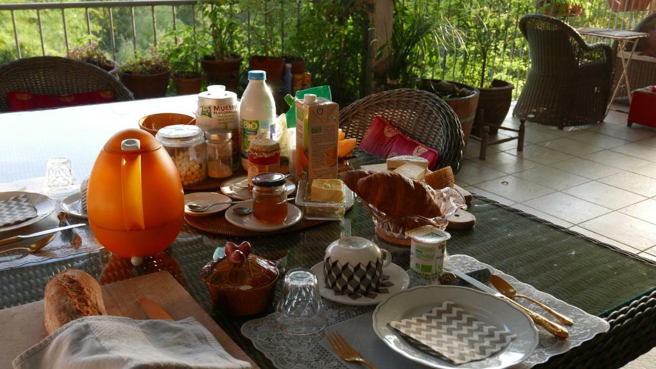 Le Mas-dʼAgenais Le Dormeur Du Val B&B 외부 사진