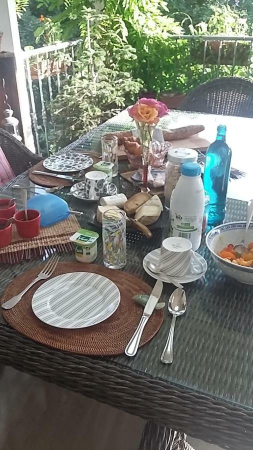 Le Mas-dʼAgenais Le Dormeur Du Val B&B 외부 사진