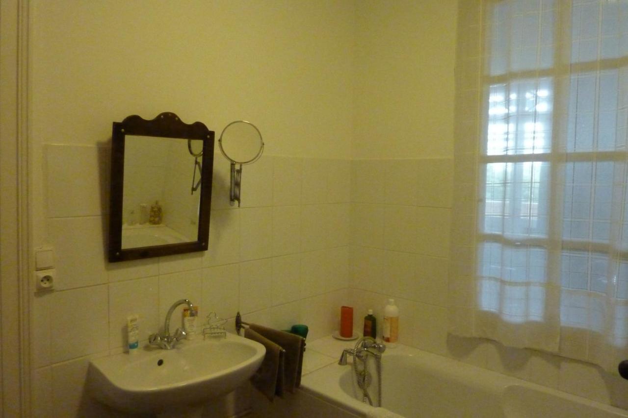 Le Mas-dʼAgenais Le Dormeur Du Val B&B 객실 사진